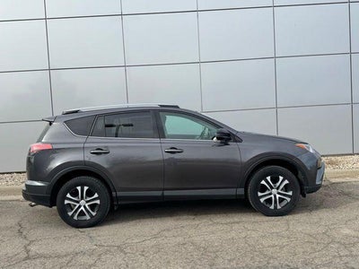 2017 Toyota RAV4 LE AWD