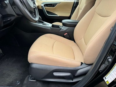 2025 Toyota RAV4 LE AWD