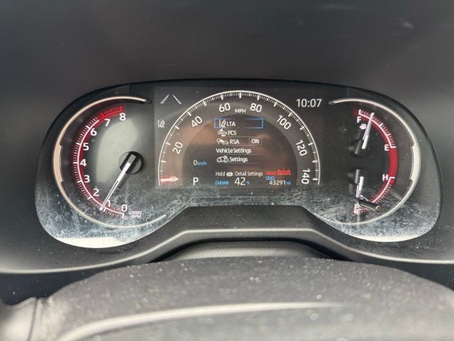 2025 Toyota RAV4 LE AWD