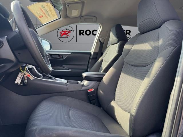2022 Toyota RAV4 LE AWD