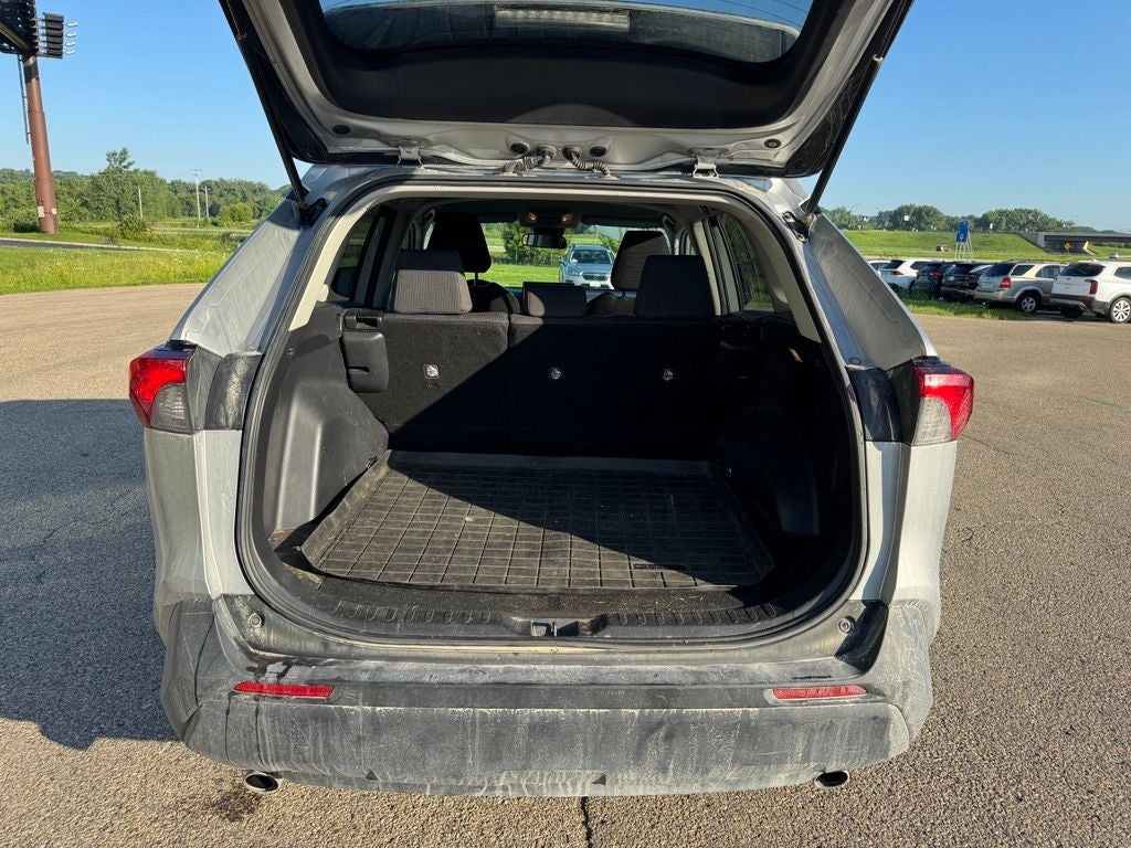 2021 Toyota RAV4 LE AWD