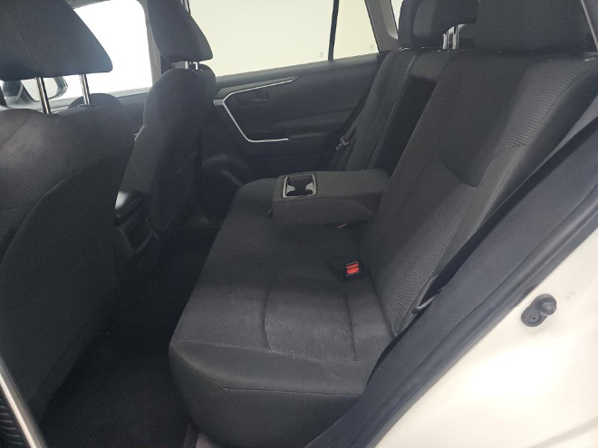 2020 Toyota RAV4 LE FWD