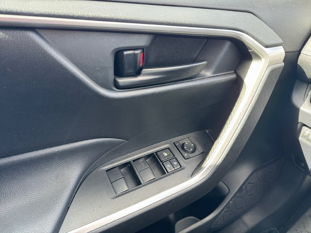 2020 Toyota RAV4 Hybrid LE AWD