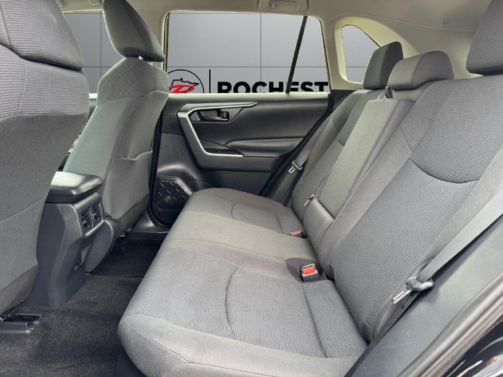 2019 Toyota RAV4 Hybrid LE AWD