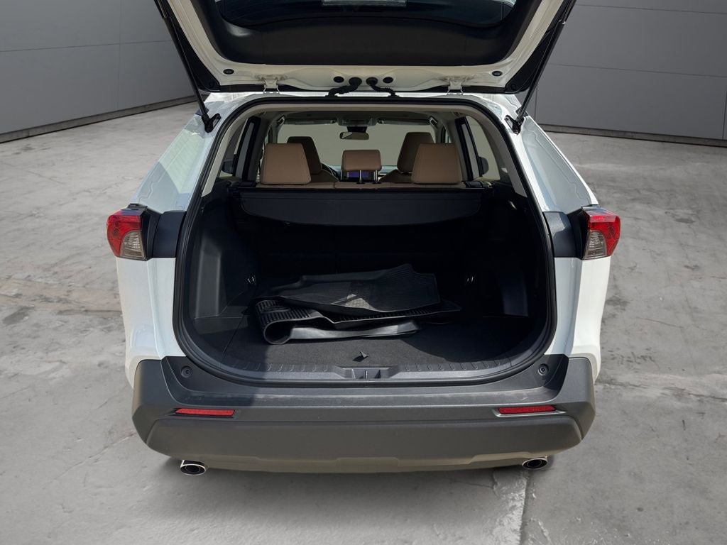 2025 Toyota RAV4 XLE AWD
