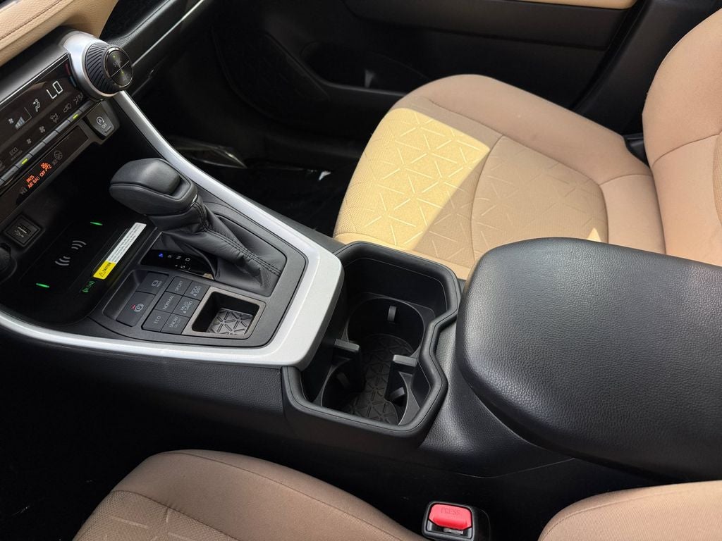2025 Toyota RAV4 XLE AWD