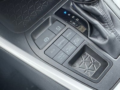 2025 Toyota RAV4 XLE AWD