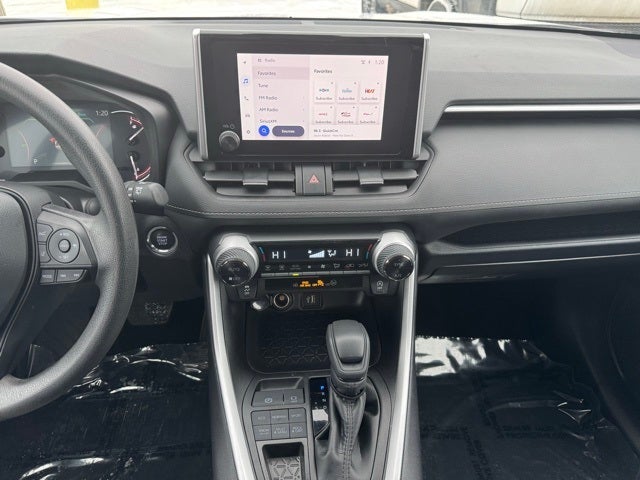 2025 Toyota RAV4 XLE AWD