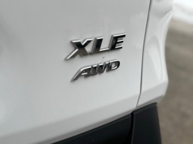 2025 Toyota RAV4 XLE AWD