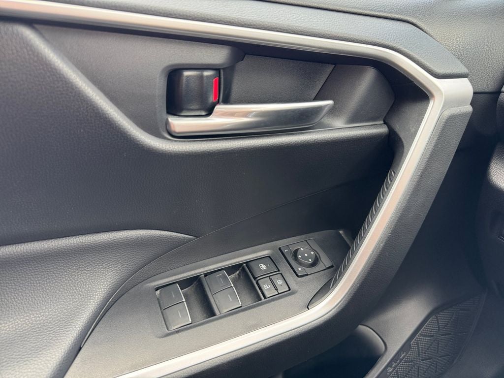 2025 Toyota RAV4 XLE AWD