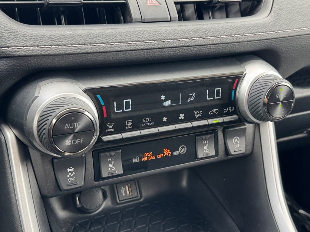 2025 Toyota RAV4 XLE AWD