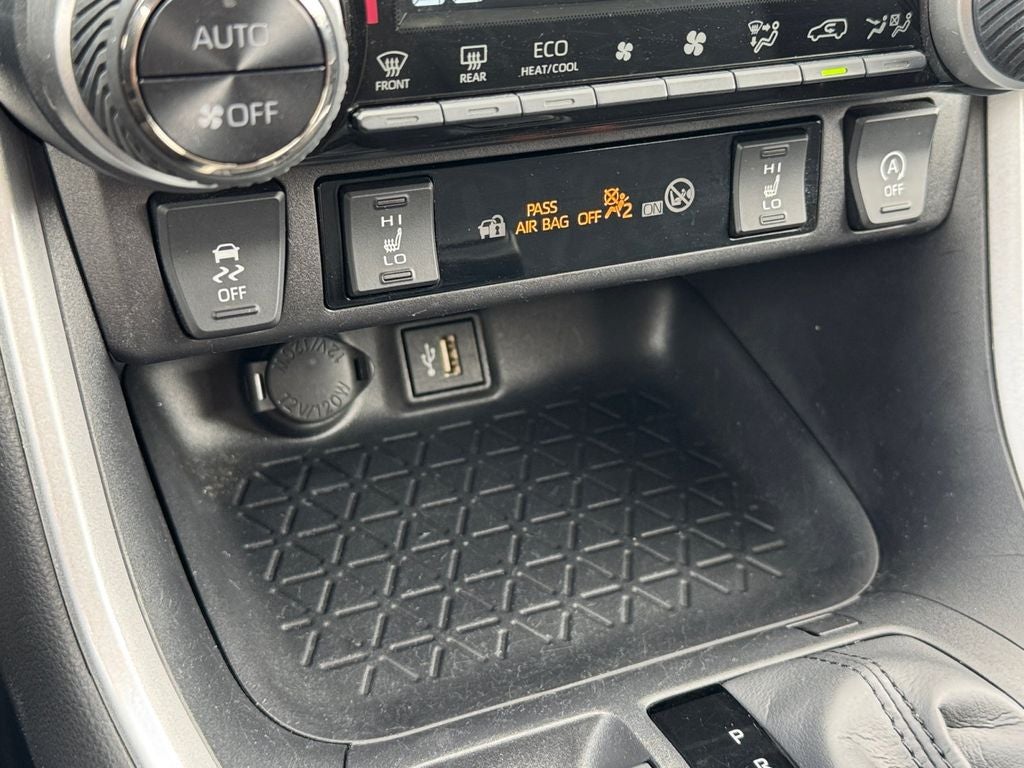2025 Toyota RAV4 XLE AWD