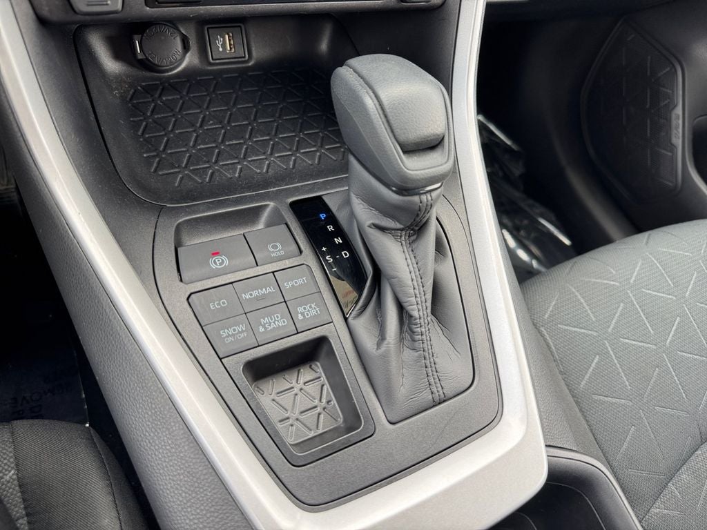 2025 Toyota RAV4 XLE AWD