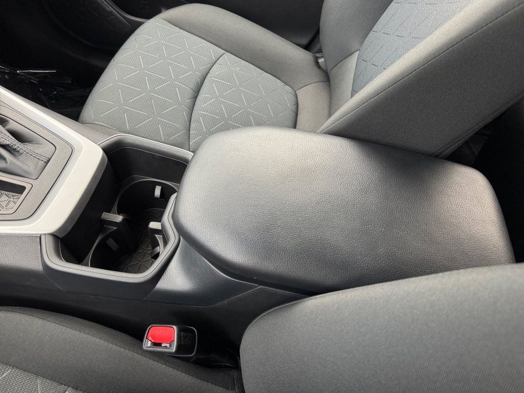 2025 Toyota RAV4 XLE AWD