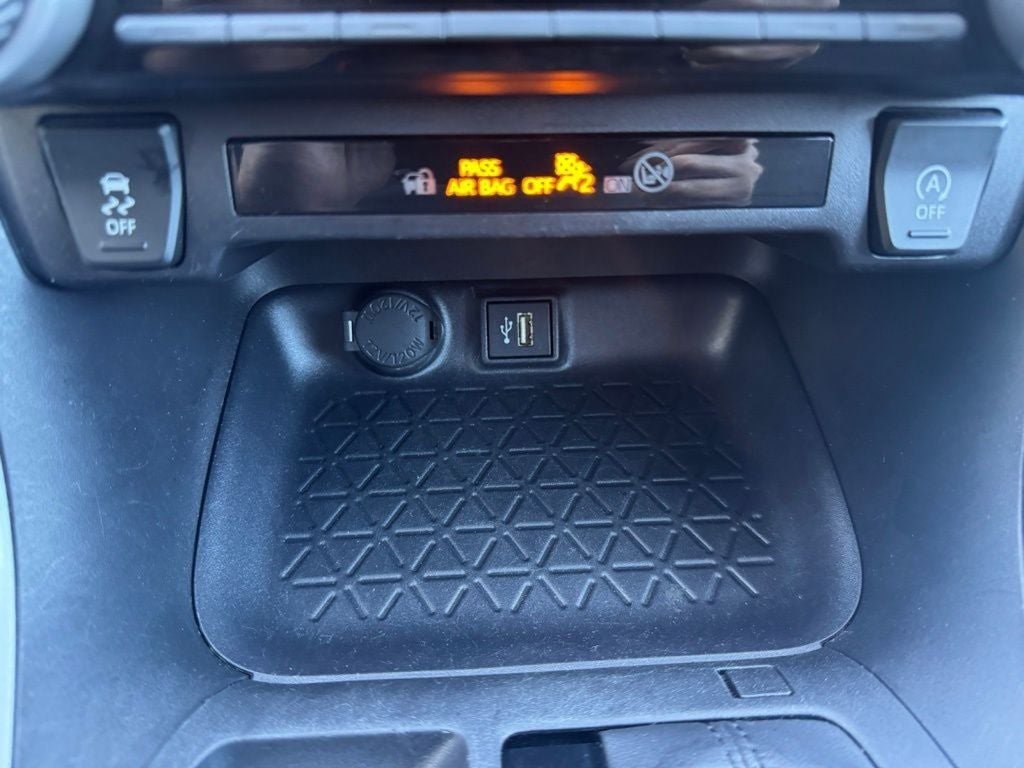 2025 Toyota RAV4 XLE AWD