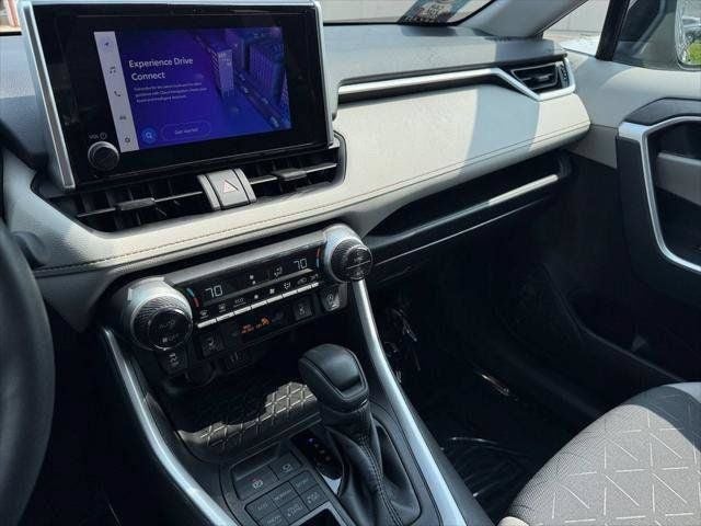 2024 Toyota RAV4 XLE AWD