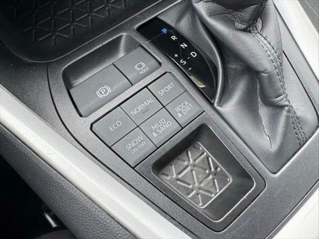 2025 Toyota RAV4 XLE AWD