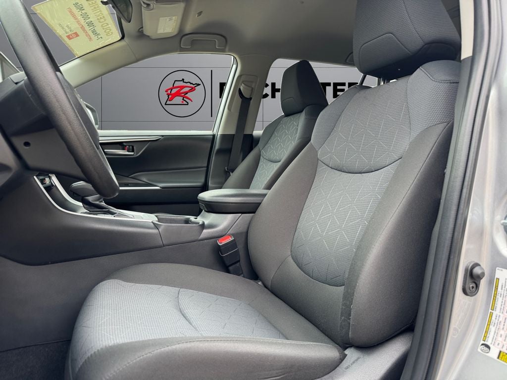 2025 Toyota RAV4 XLE AWD