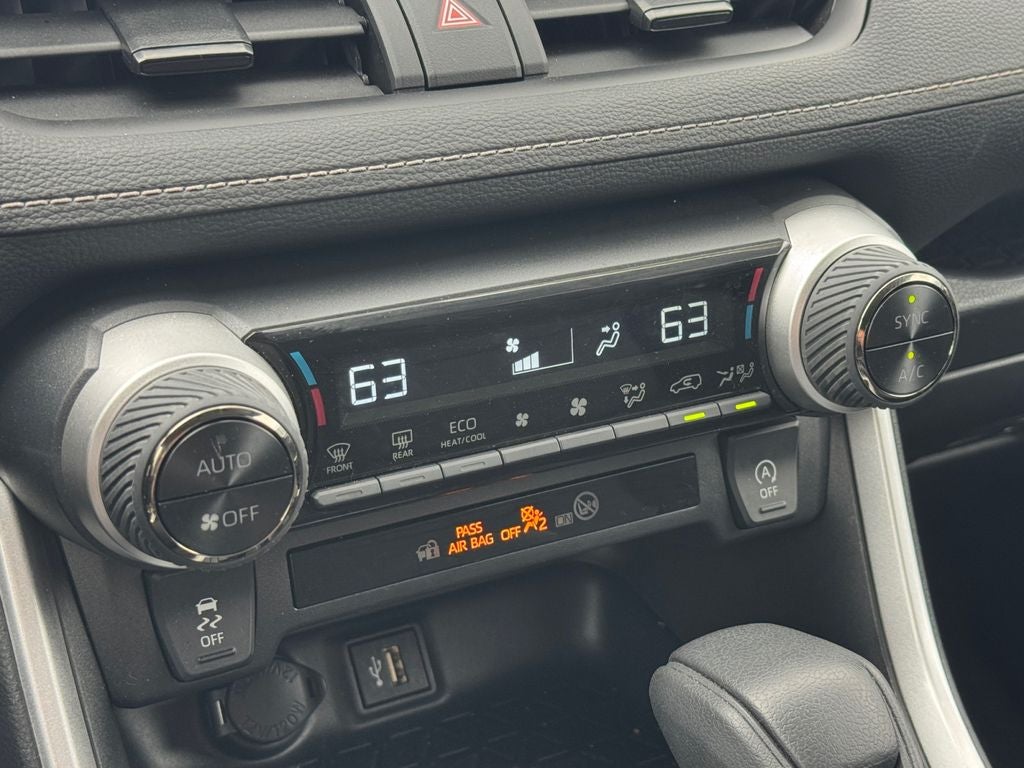 2025 Toyota RAV4 XLE AWD