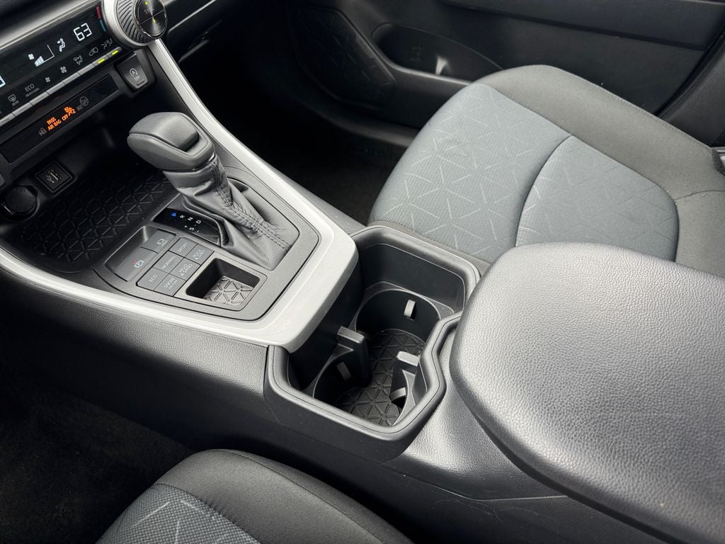 2025 Toyota RAV4 XLE AWD