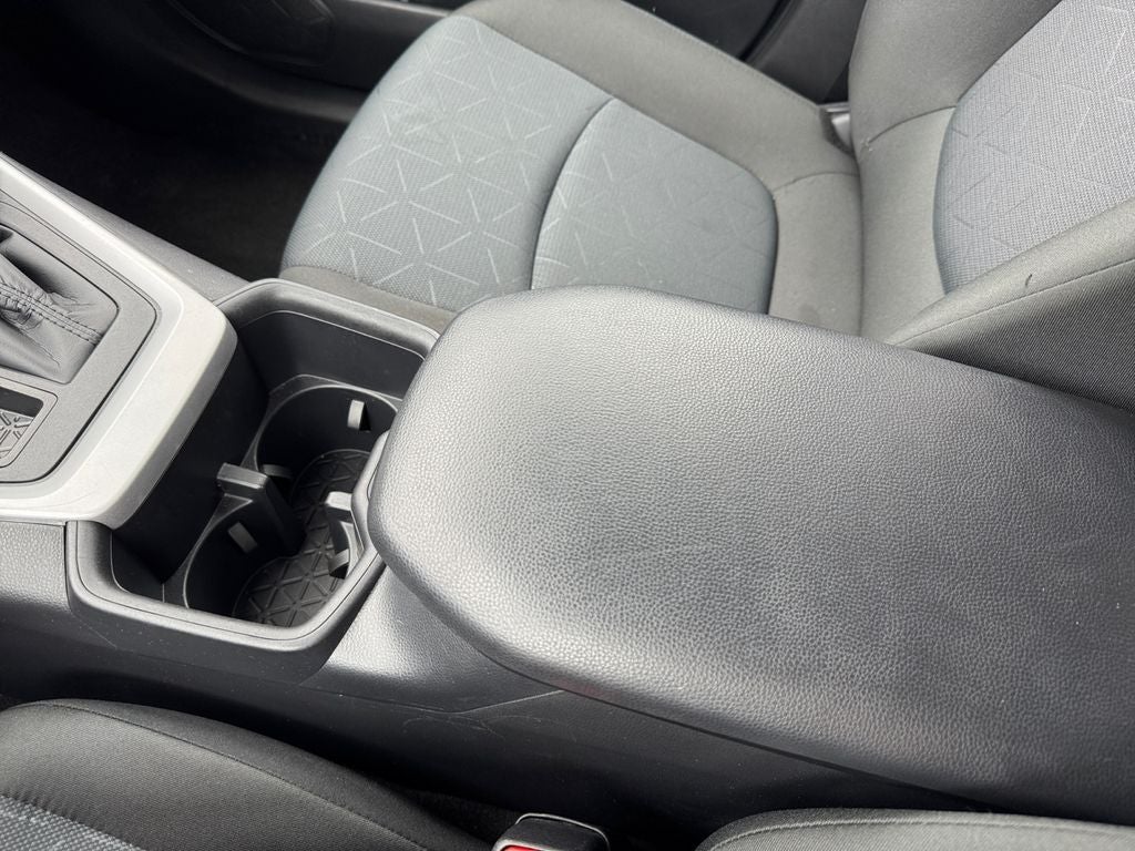 2025 Toyota RAV4 XLE AWD
