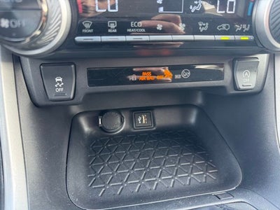 2025 Toyota RAV4 XLE AWD