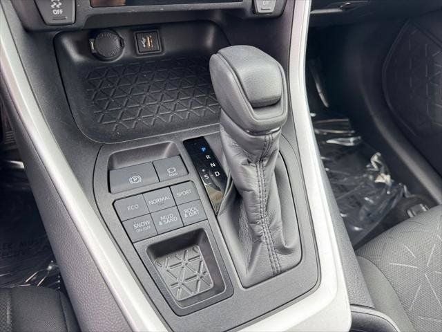 2024 Toyota RAV4 XLE AWD