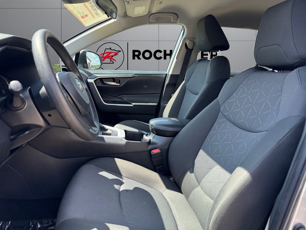 2025 Toyota RAV4 XLE AWD