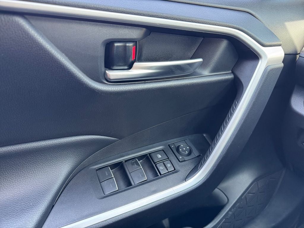 2025 Toyota RAV4 XLE AWD