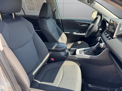 2025 Toyota RAV4 XLE AWD