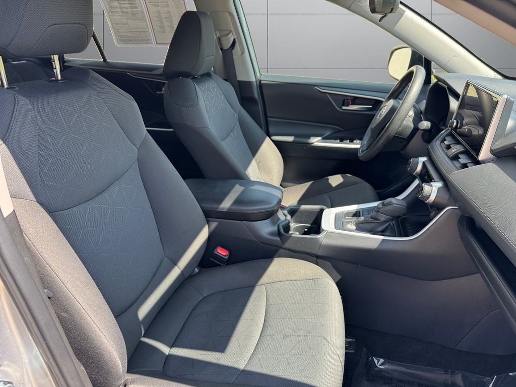 2025 Toyota RAV4 XLE AWD