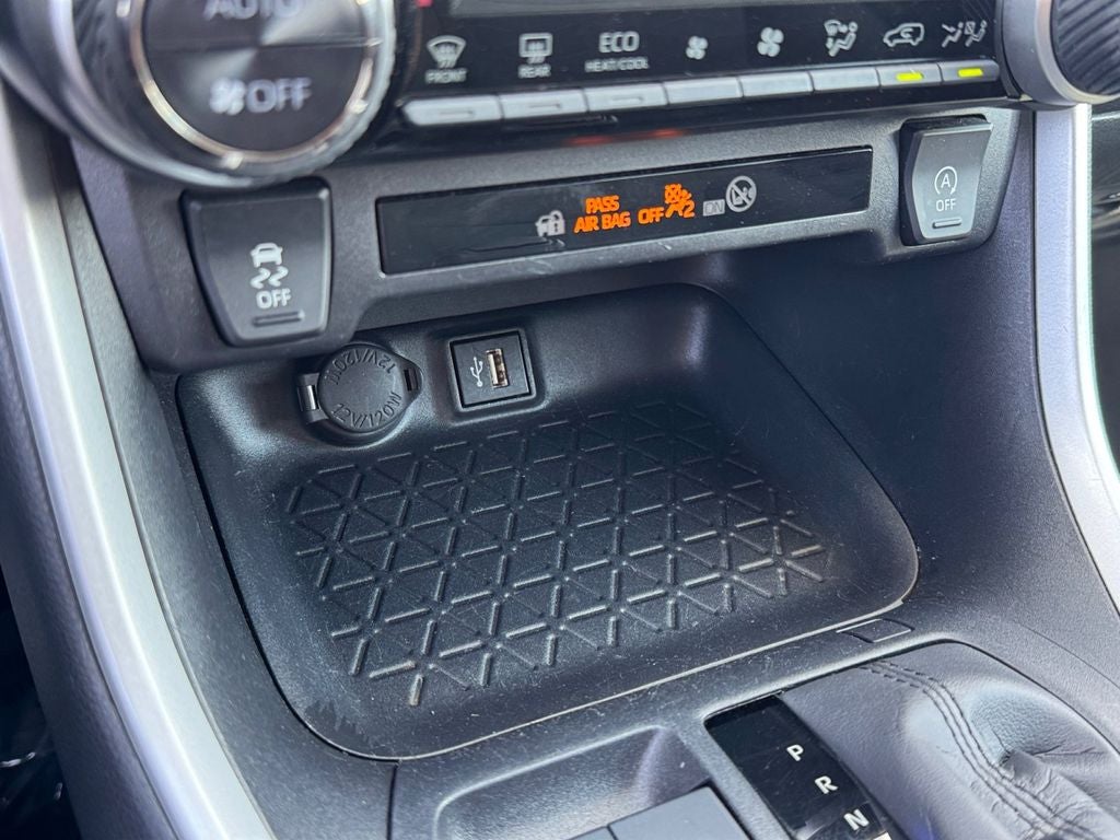 2025 Toyota RAV4 XLE AWD