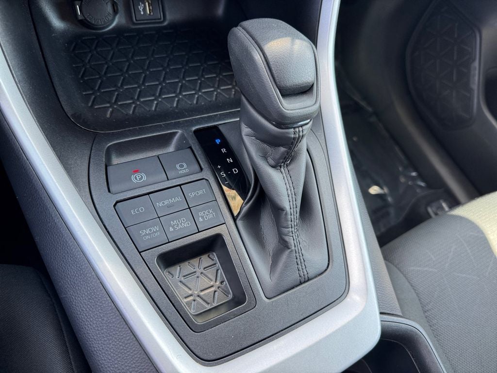 2025 Toyota RAV4 XLE AWD