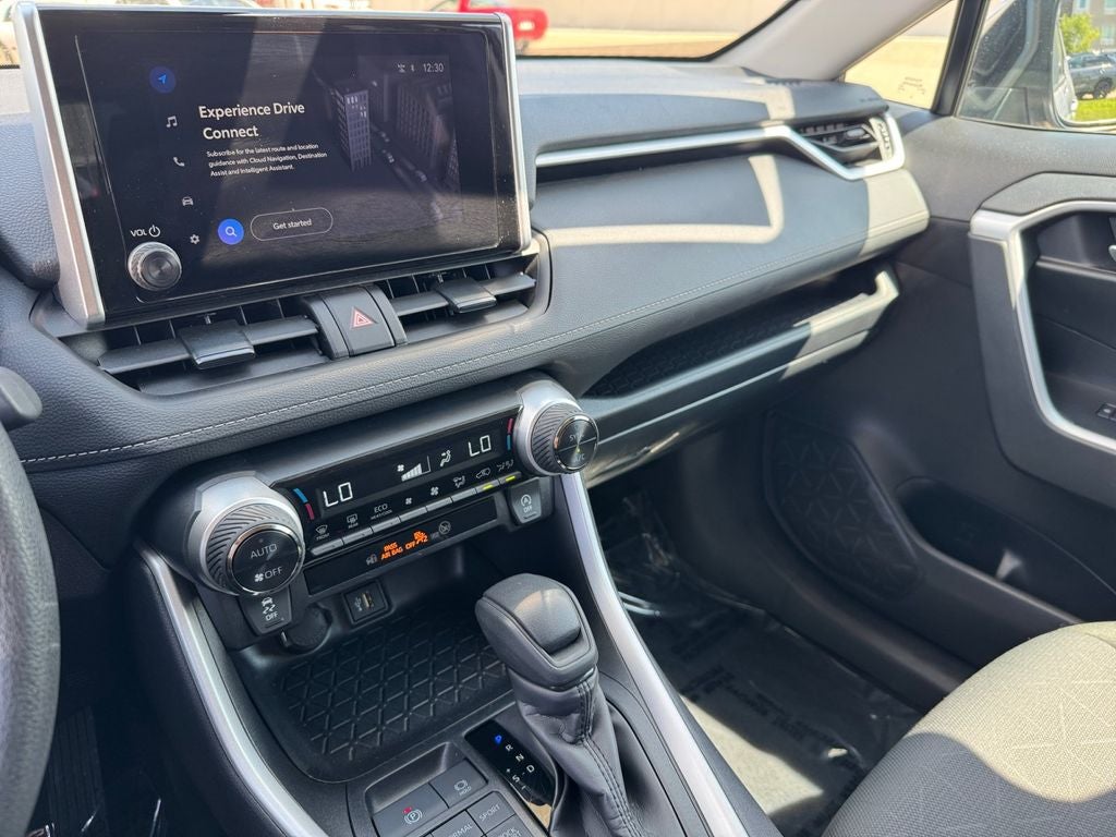 2025 Toyota RAV4 XLE AWD