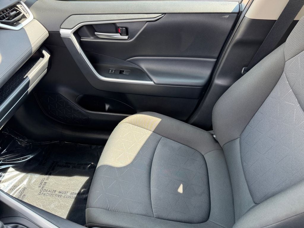 2025 Toyota RAV4 XLE AWD