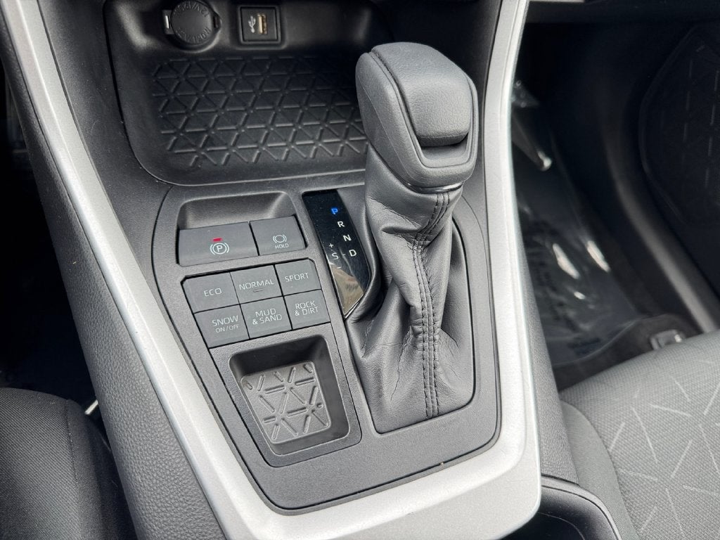 2024 Toyota RAV4 XLE AWD