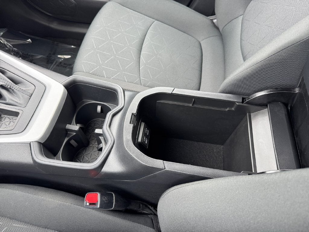 2024 Toyota RAV4 XLE AWD