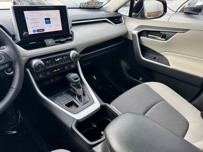 2025 Toyota RAV4 XLE AWD