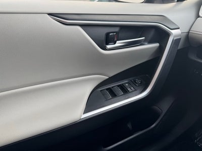 2025 Toyota RAV4 XLE AWD