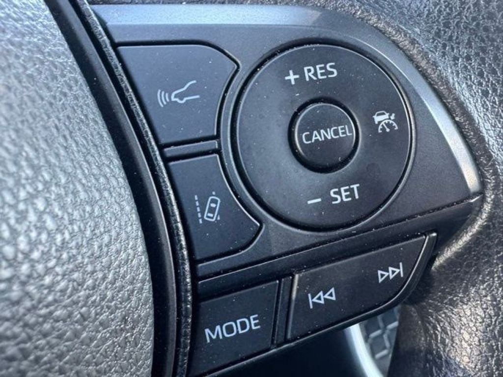 2025 Toyota RAV4 XLE AWD