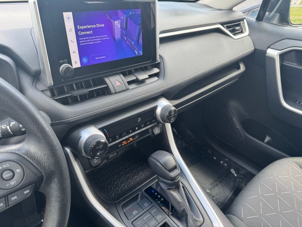 2024 Toyota RAV4 XLE AWD