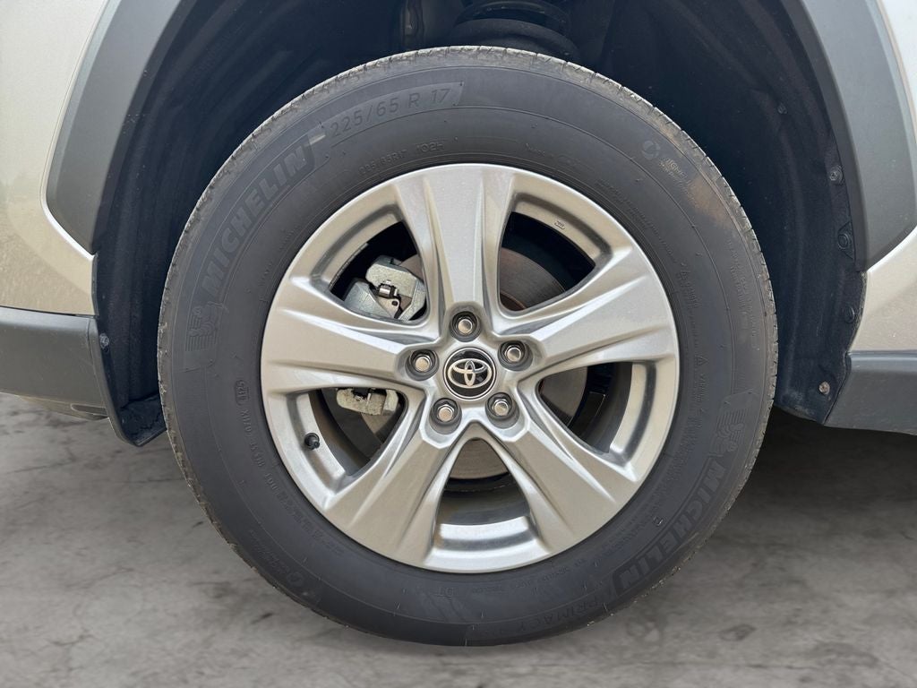 2025 Toyota RAV4 XLE AWD