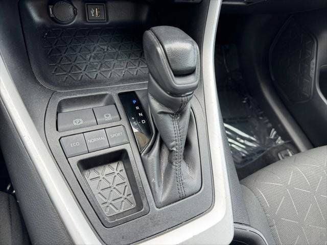 2024 Toyota RAV4 XLE FWD
