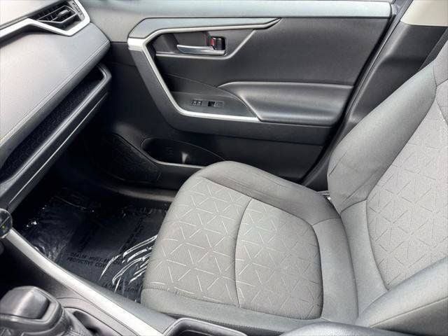 2024 Toyota RAV4 XLE FWD