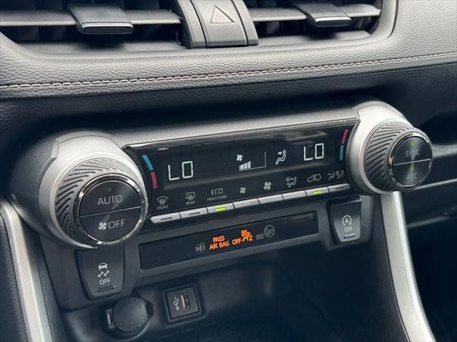 2024 Toyota RAV4 XLE FWD