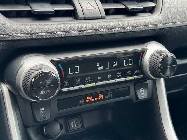 2024 Toyota RAV4 XLE FWD