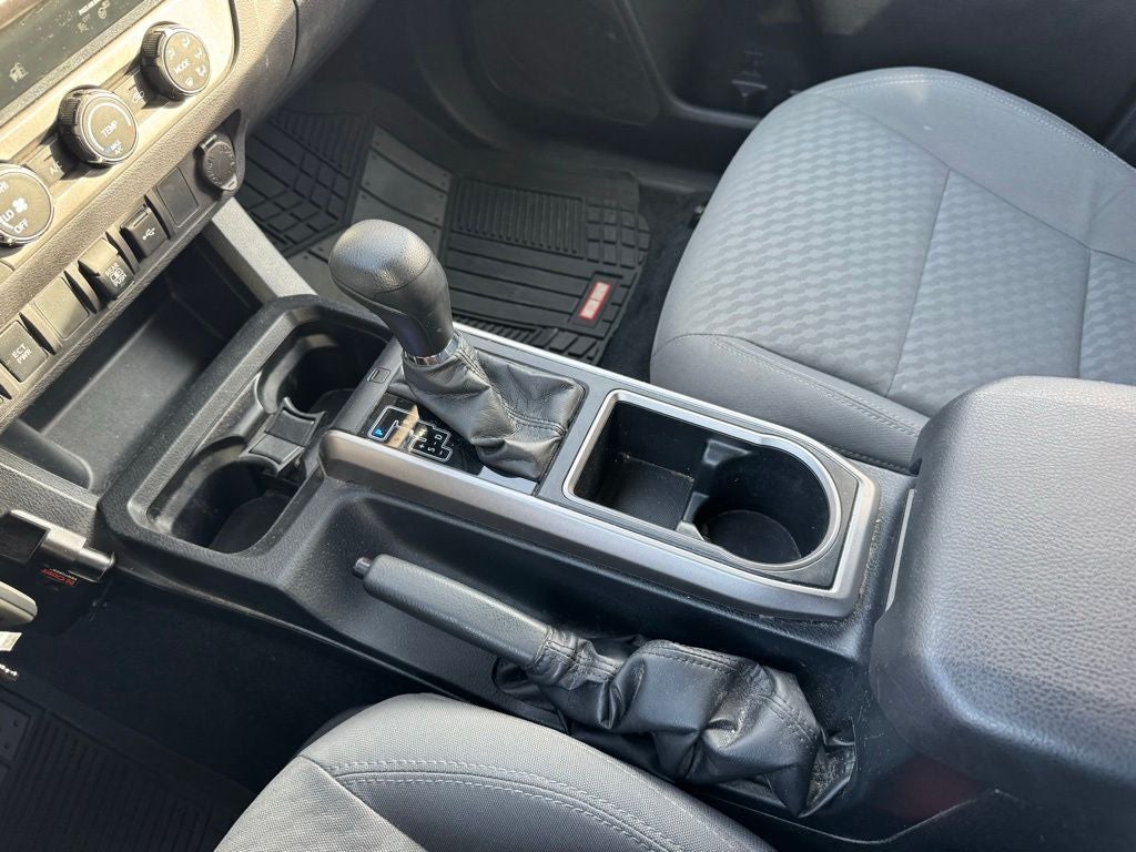2020 Toyota Tacoma SR5 V6