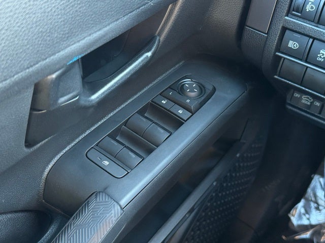 2025 Toyota Tacoma SR5 4WD