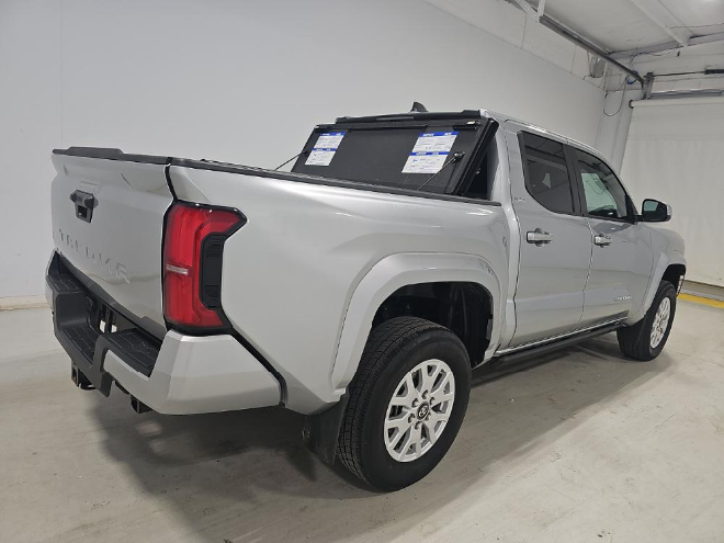2024 Toyota Tacoma SR5 4WD