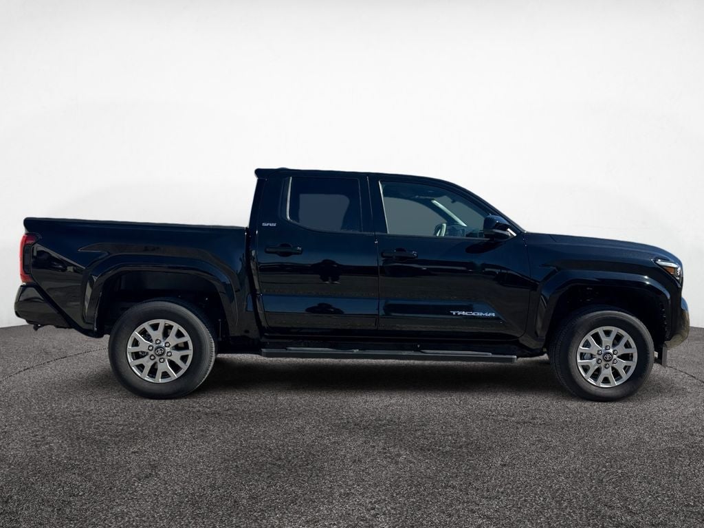 2025 Toyota Tacoma SR5 4WD